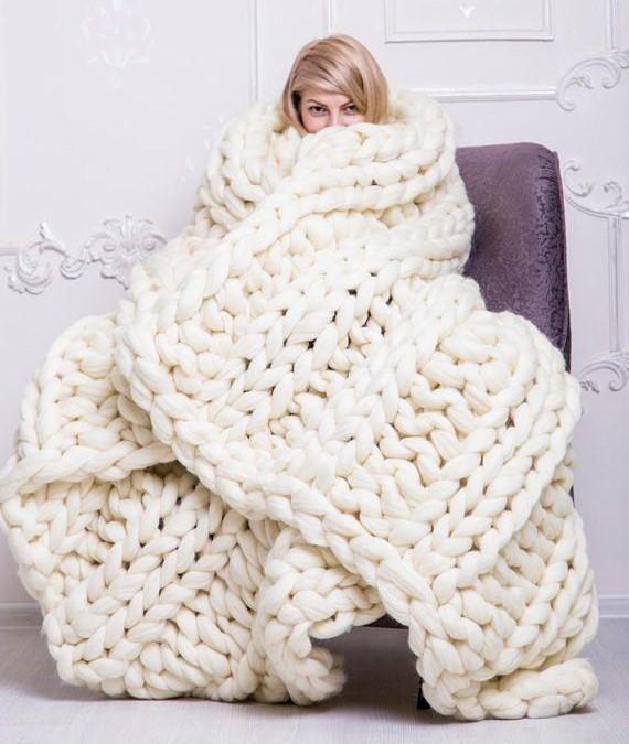 VeloraLoom Chunky Knit Throw Blanket for Sofa & Bed, Warm Soft