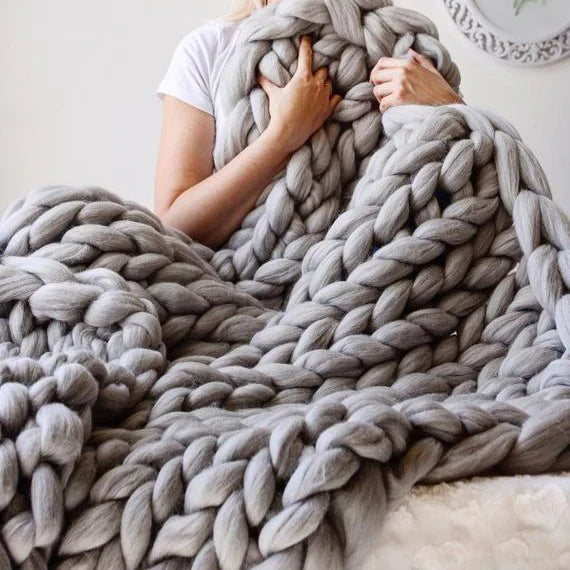 VeloraLoom Chunky Knit Throw Blanket for Sofa & Bed, Warm Soft