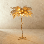Lampada da terra Feathered Glam con velluto Glow Luxe Interiors