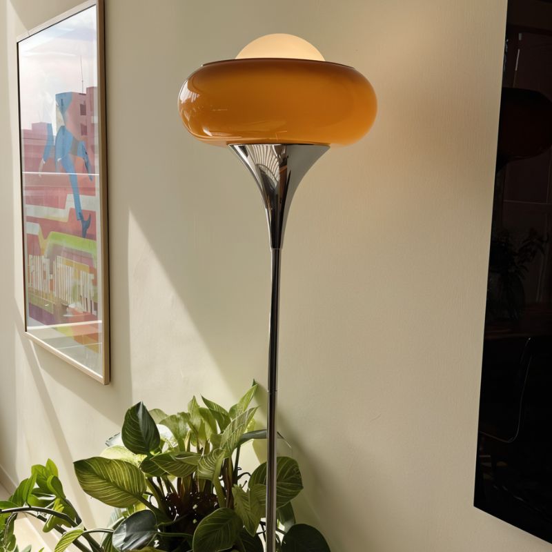 Lampa podłogowa Aurora Nova z kloszem ze szkła do wnętrz w stylu mid-century modern  