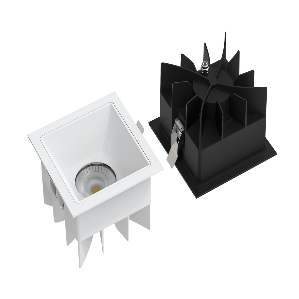 LumenForge Square IP65 infälld downlight med vit kant
