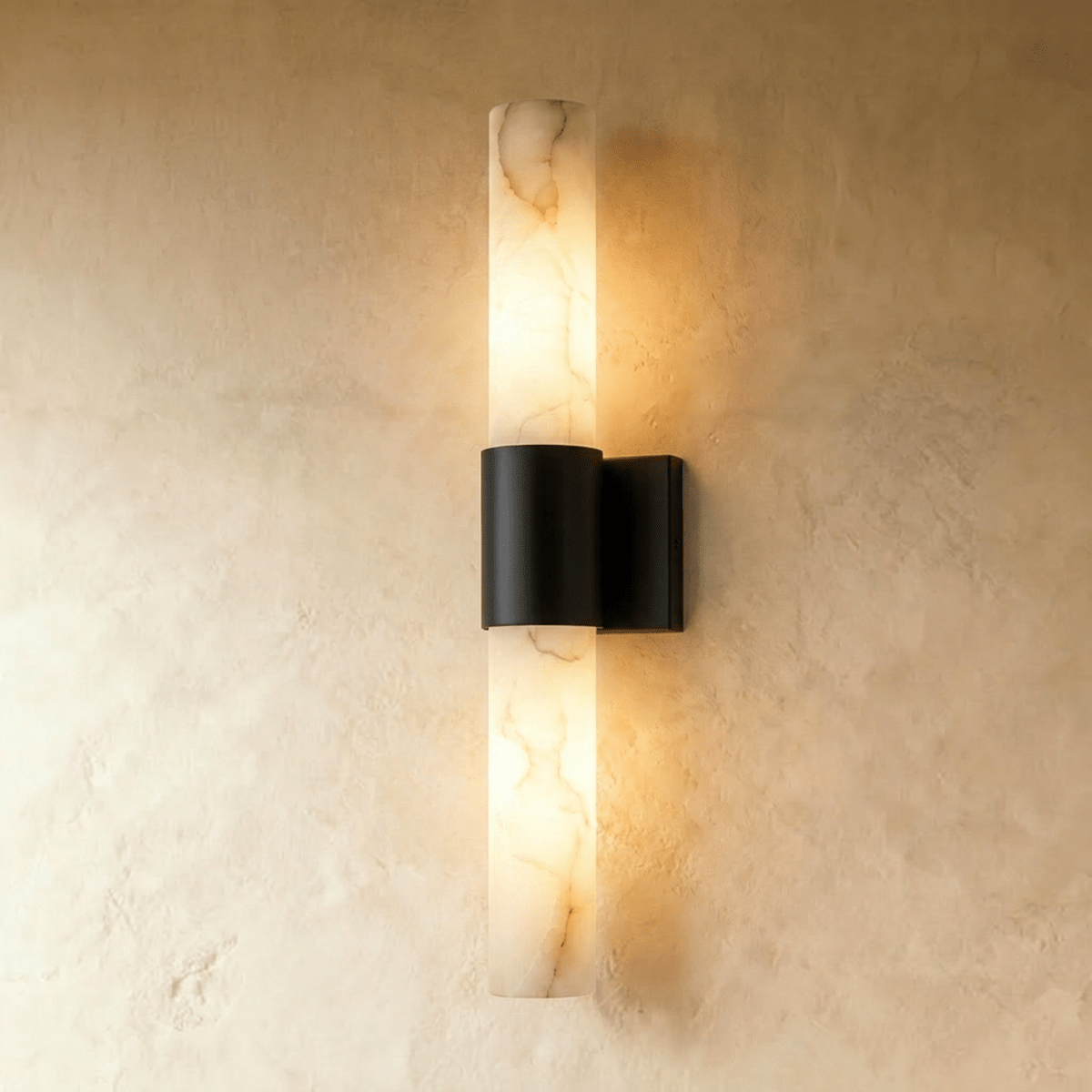 Aplique de pared Aurora de cobre y mármol para pasillos modernos
