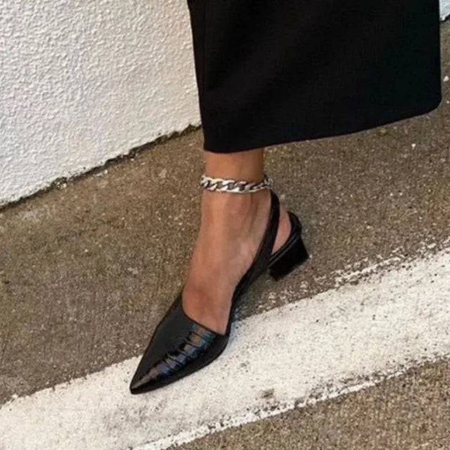 Lodičky Asteria typu slingback s krokodýlím vzorem, špičatou špičkou a širokým podpatkem
