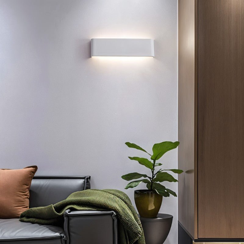 Lampa ścienna Lumenix z aluminium i LED do nowoczesnego oświetlenia ambientowego