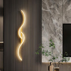 Lampa ścienna Aurelia S Line z aluminium z miękkim światłem LED