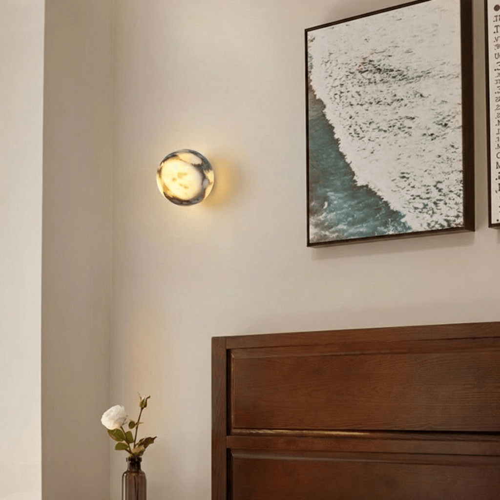 Lámpara de pared Stone Sphere Glow con luz interior cálida de mármol