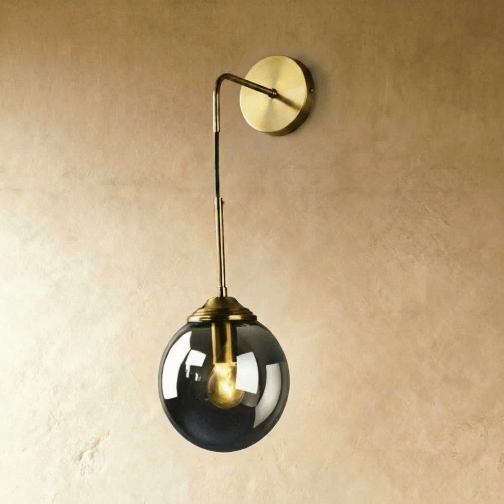 Klasická nástěnná lampa HorizonAura s moderním ambientním osvětlením  