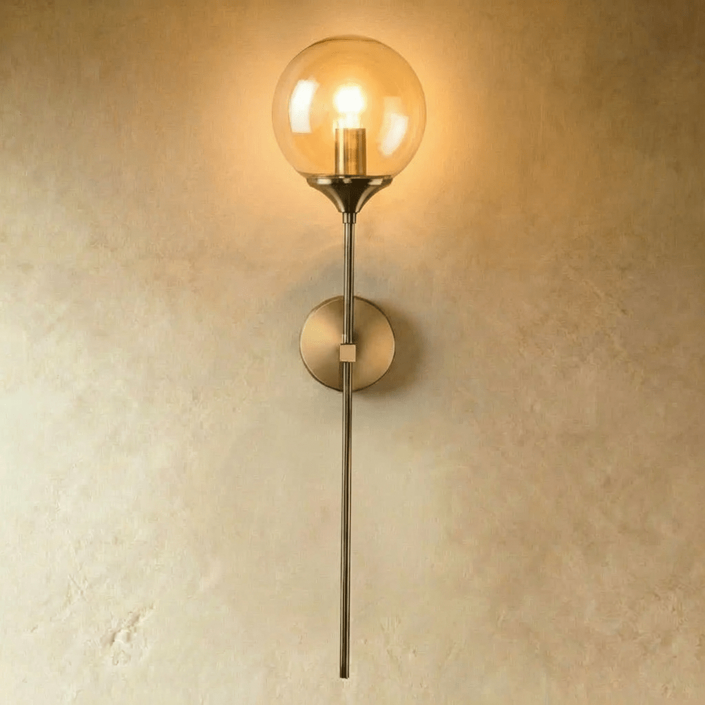 Klasická nástěnná lampa HorizonAura s moderním ambientním osvětlením  