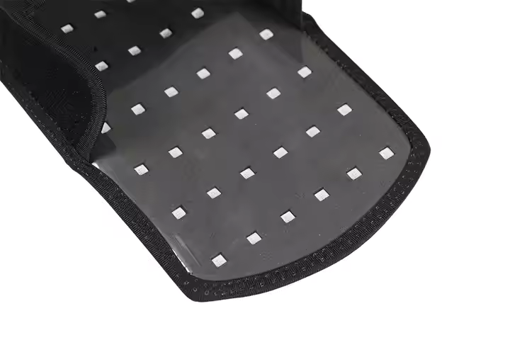 כפכפי רגליים עם נורות LED אדומות ואינפרה-אדומות SolaraStep, מידה אחת, עם כבל