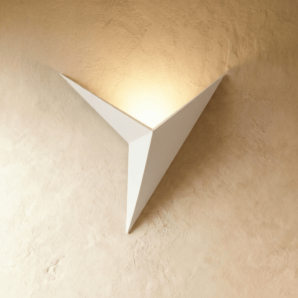 Luz de Parede Minimalista NovaLine com Três Acabamentos Metálicos para Casas Modernas