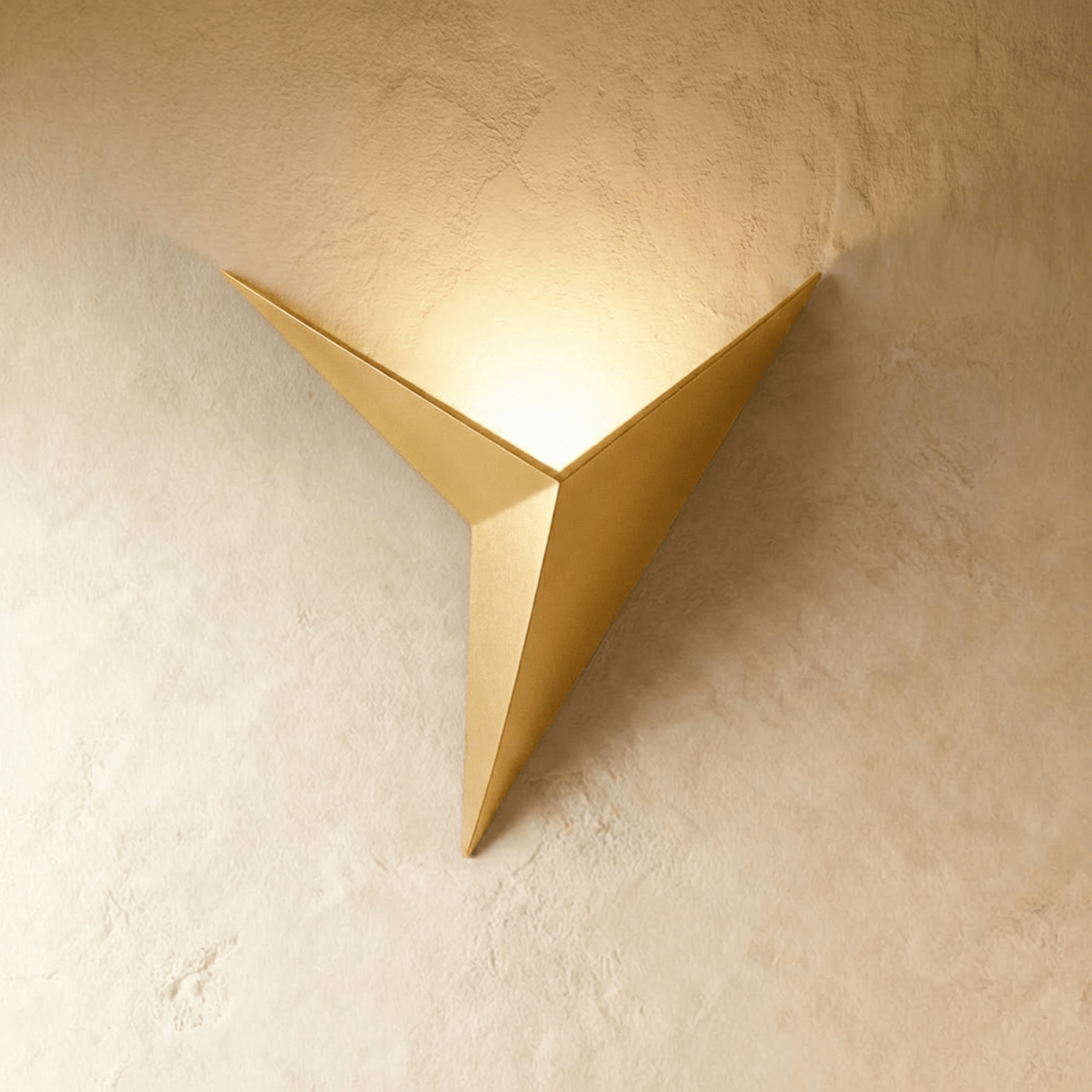 Luz de Parede Minimalista NovaLine com Três Acabamentos Metálicos para Casas Modernas