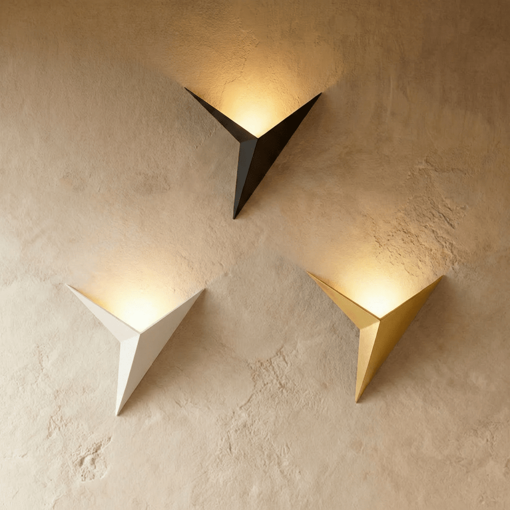 Luz de Parede Minimalista NovaLine com Três Acabamentos Metálicos para Casas Modernas
