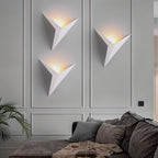 Luz de Parede Minimalista NovaLine com Três Acabamentos Metálicos para Casas Modernas