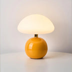 Lyvara crème-kleurige keramische paddenstoel-tafellamp in Bauhaus-stijl