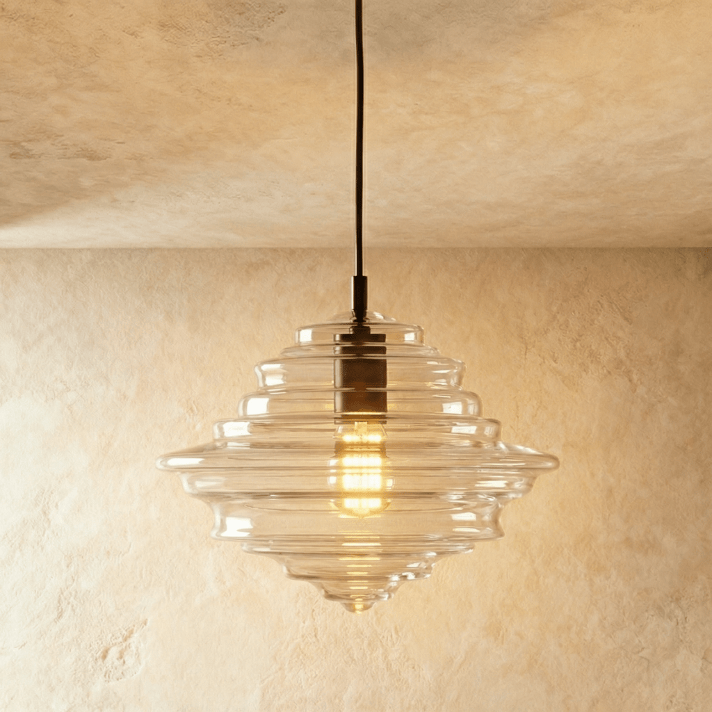 Závěsné svítidlo Aurelia Glass s propracovaným ručně vyráběným siluetovým designem  