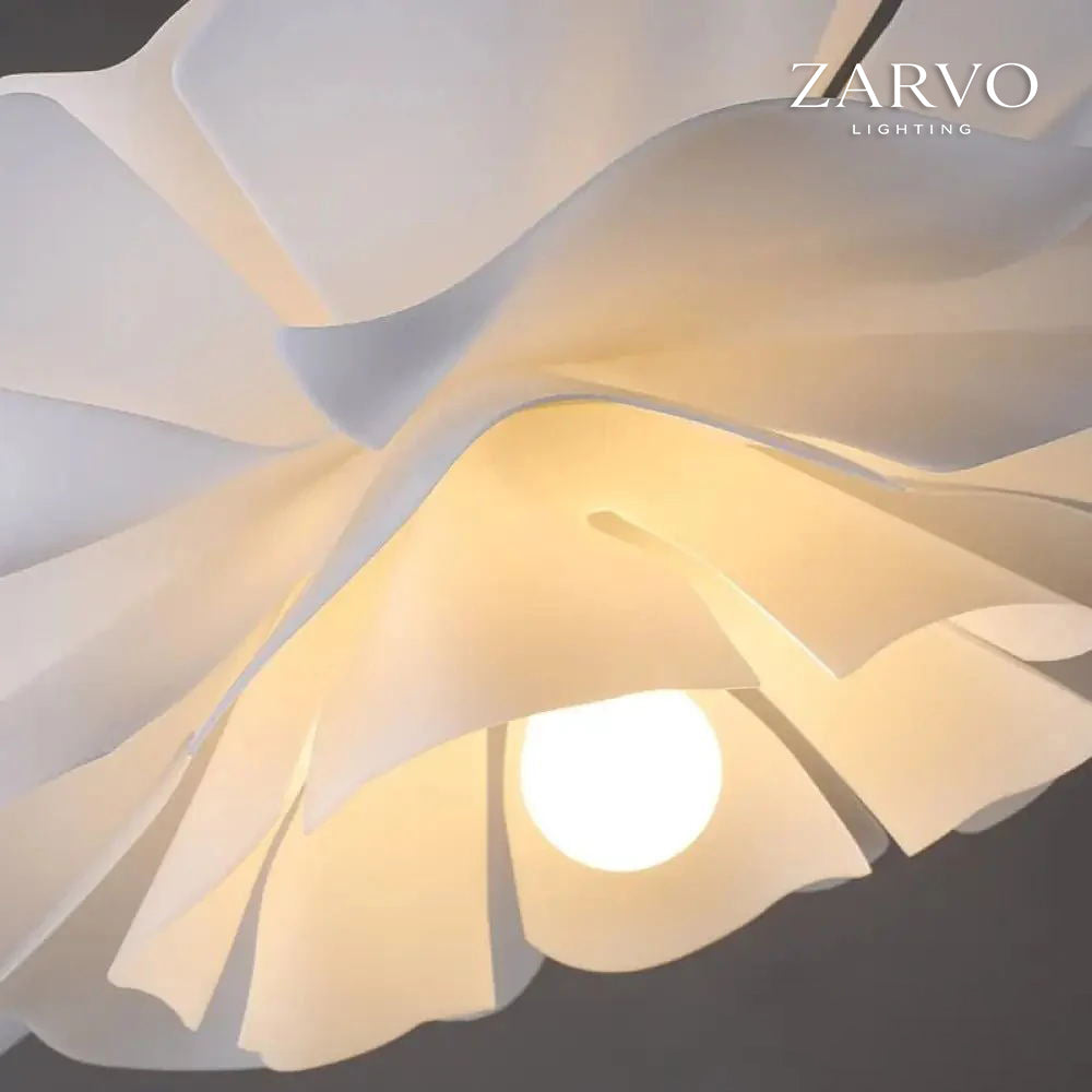 Lampadario Petalia Bloom in acrilico bianco per interni moderni