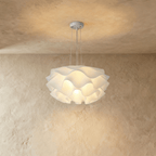 Lampadario Petalia Bloom in acrilico bianco per interni moderni