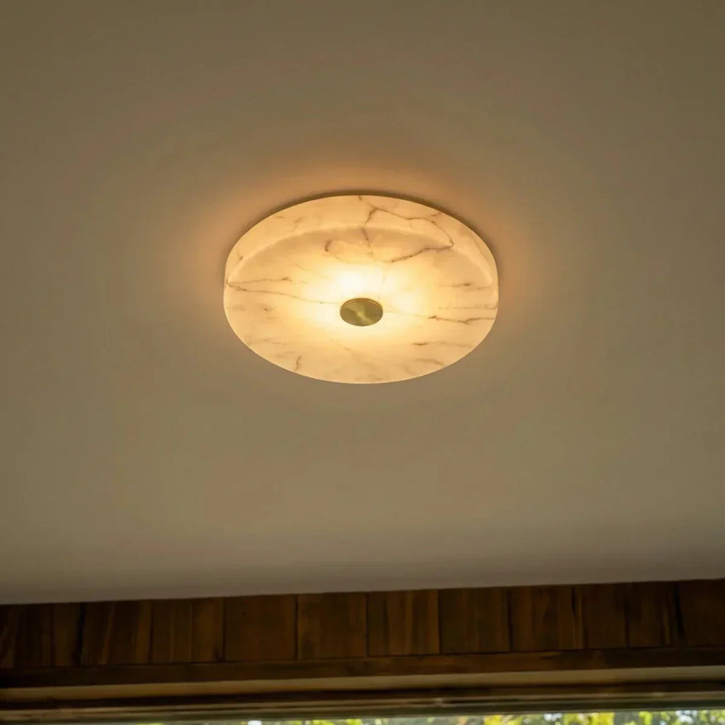 Stropní svítidlo Luma Vein Alabaster s měděným akcentem