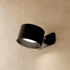 Bezprzewodowa lampa ścienna GlowLine zasilana baterią i ładowaniem USB-C