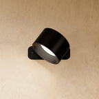Bezprzewodowa lampa ścienna GlowLine zasilana baterią i ładowaniem USB-C