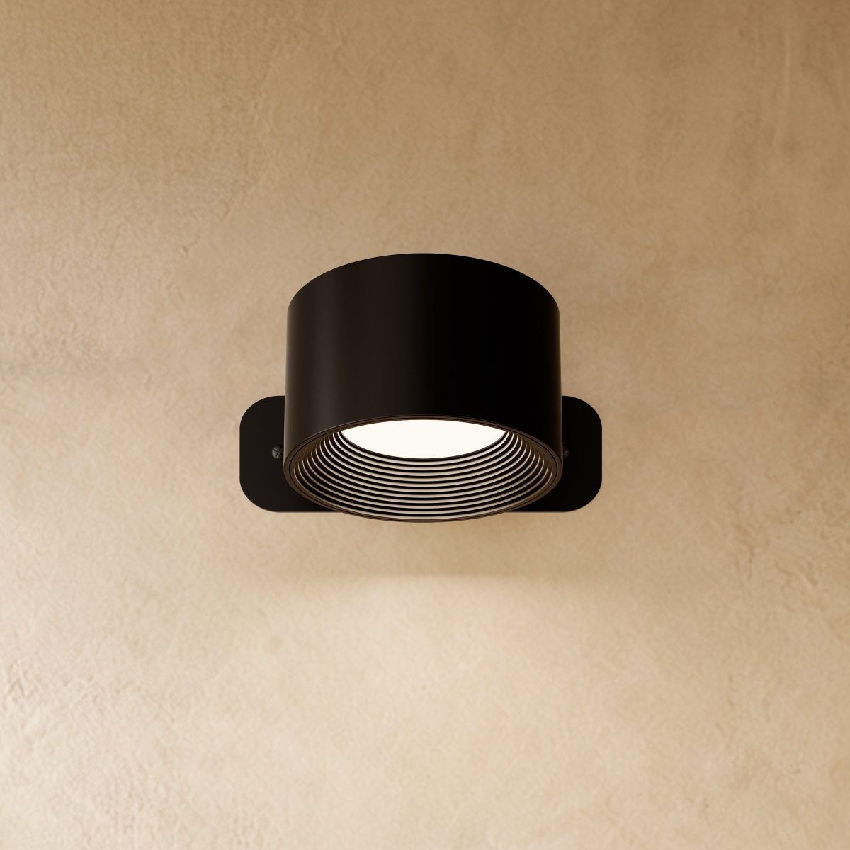 Bezprzewodowa lampa ścienna GlowLine zasilana baterią i ładowaniem USB-C