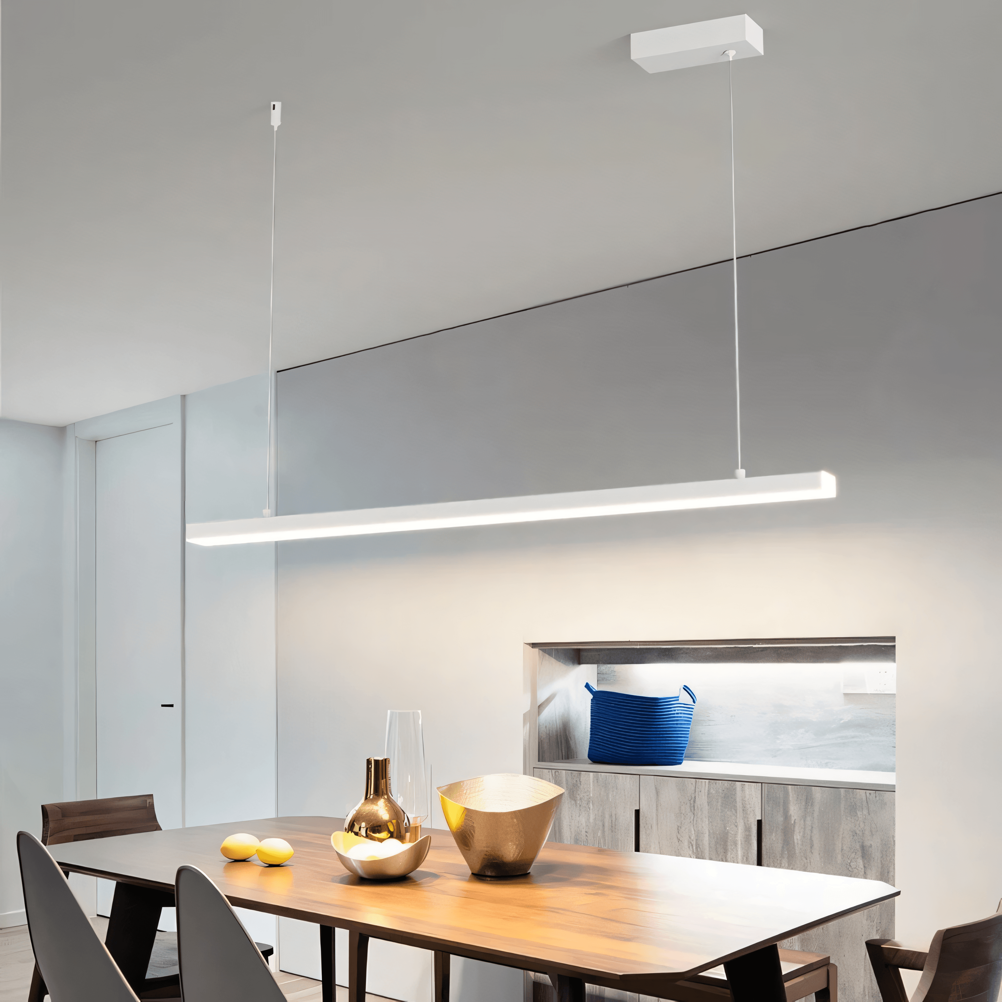 Lampa wisząca z listwą świetlną, regulowana, sterowana pilotem LED