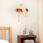 Lampada da parete Emberwood in travertino con tonalità calda del legno