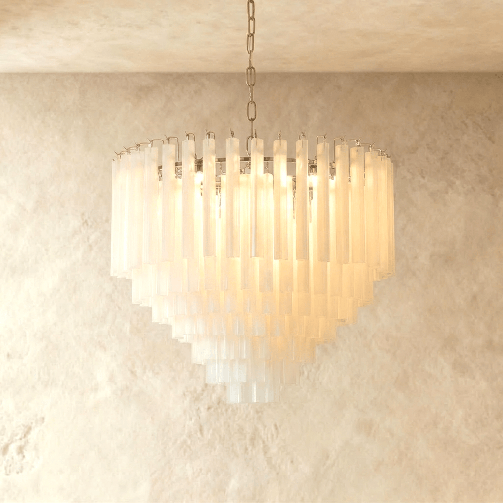 Candeeiro de Teto Lumara em Ferro Cromado para Iluminação Aconchegante da Sala