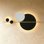 Lampada da parete Auric Onyx con accenti dorati di lusso e design moderno