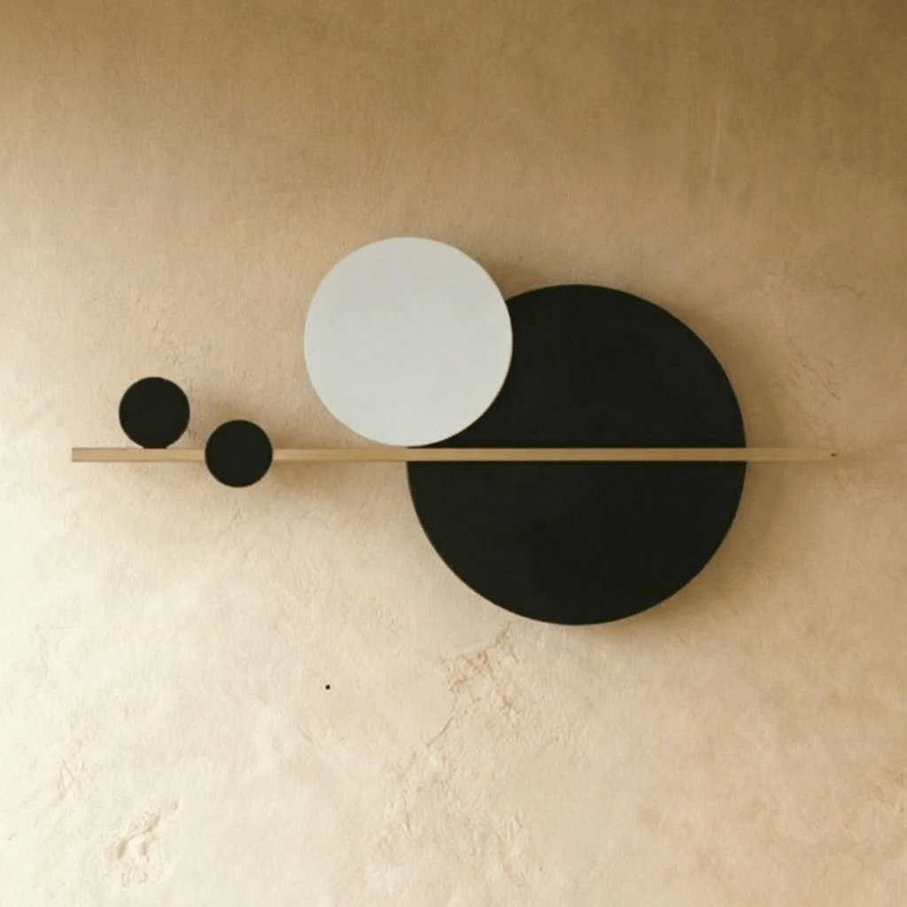 Lampada da parete Auric Onyx con accenti dorati di lusso e design moderno