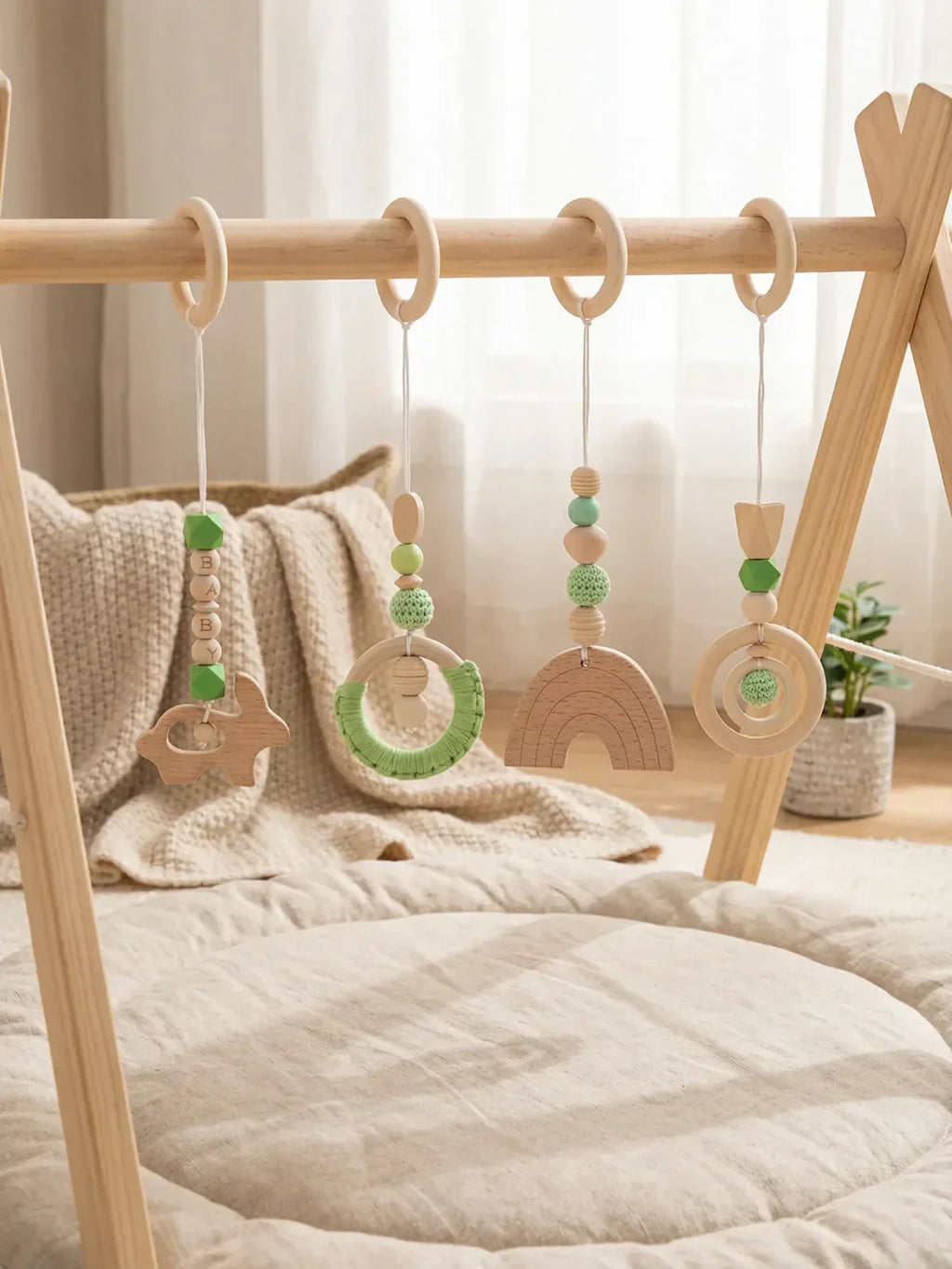 Lekesett til babygym i tre, fire heklede hengende leker