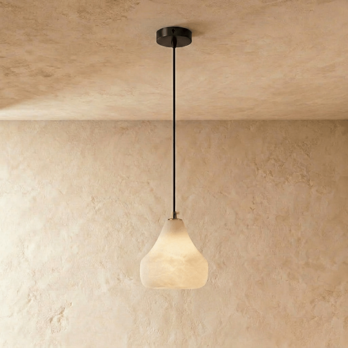 Luz Pendente LumaNest de Alabastro para Interiores Modernos  