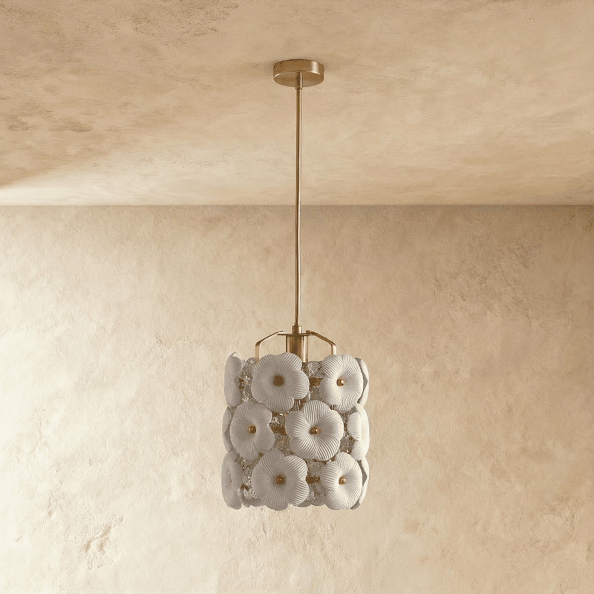 Petalform měděné závěsné svítidlo s keramickým stínidlem pro elegantní místnosti