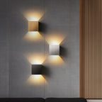 Lampada da parete quadrata in alluminio Verve per corridoi, illuminazione ambientale moderna