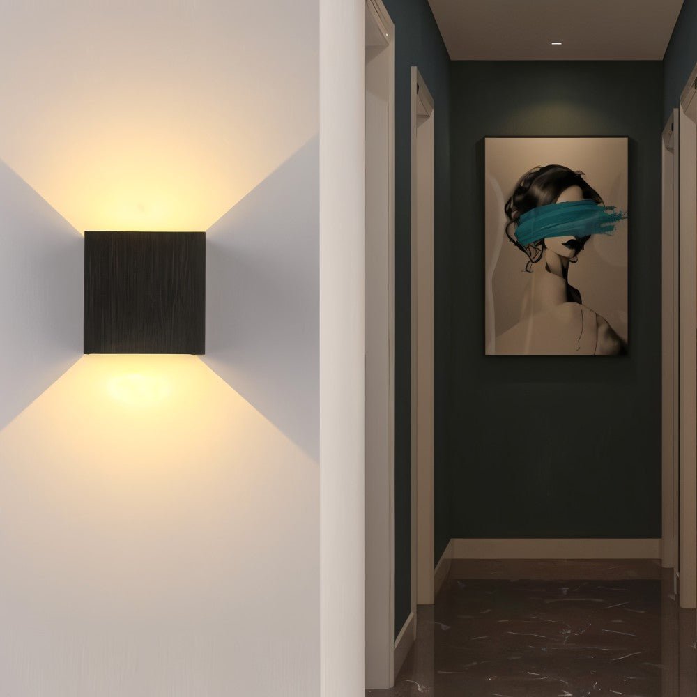 Lampada da parete quadrata in alluminio Verve per corridoi, illuminazione ambientale moderna