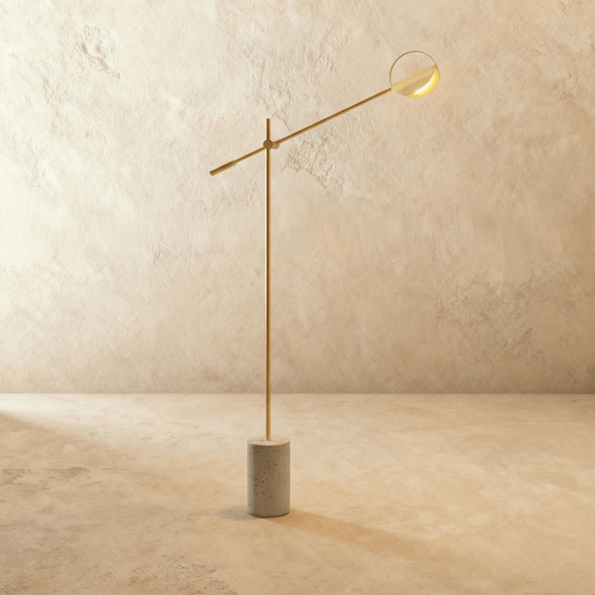 Terra Disc sochařská stojací lampa s nastavitelným ramenem a diskovým stínidlem