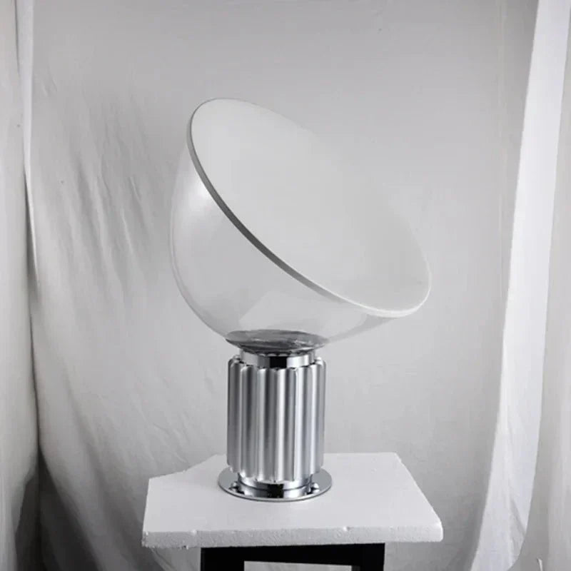 Lampe à poser Marlo en aluminium et verre, argentée, café, rouge ou noire