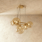 LumaOrbis orb-ljuskrona med LED-glasbollar på metallring
