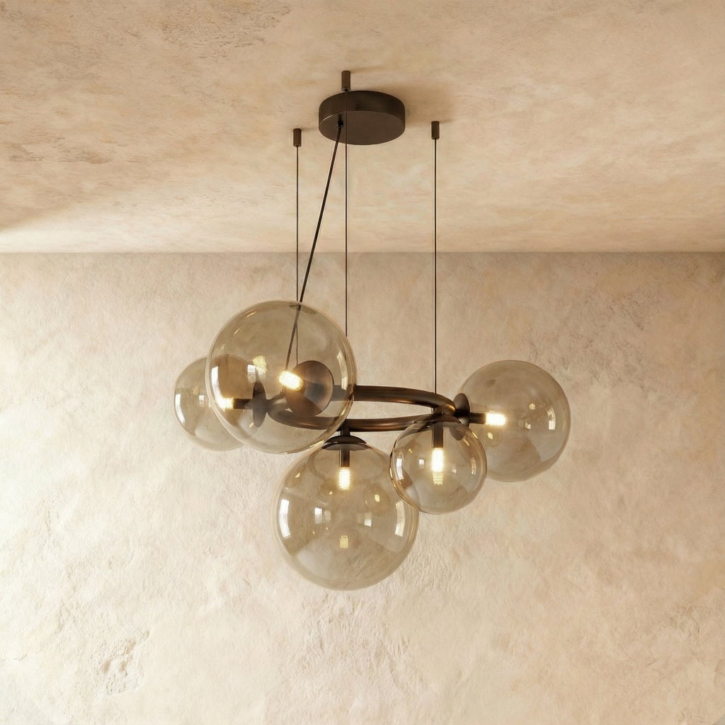 LumaOrbis orb-ljuskrona med LED-glasbollar på metallring