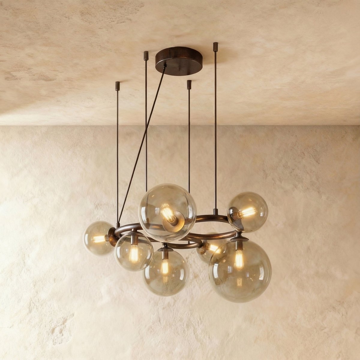 LumaOrbis orb-ljuskrona med LED-glasbollar på metallring
