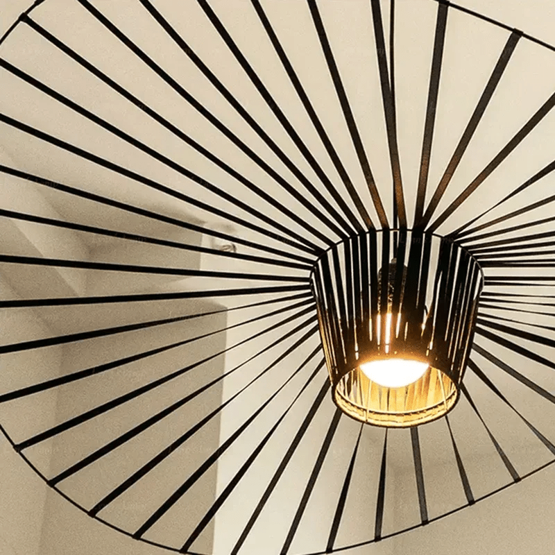 Art deco -kattokruunu, Vexaera-rautarunko ja kangasvarjostin