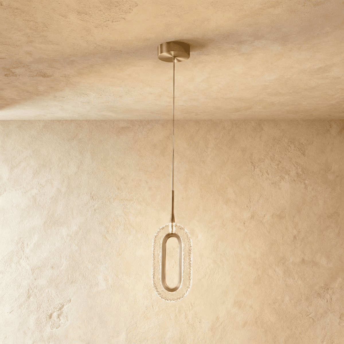 CopperCurve sculpturale hanglamp met gestructureerde acryl kap voor sfeervolle gloed