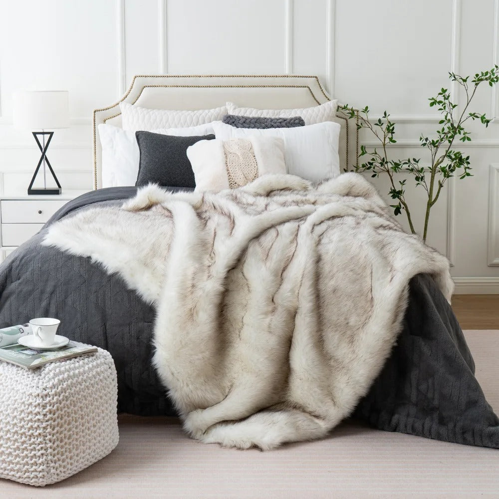 Luxe plaid van imitatiebont, Silvara, knus modern accent voor je interieur