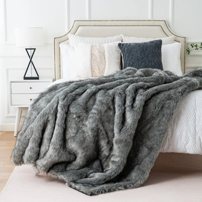 Luxe plaid van imitatiebont, Silvara, knus modern accent voor je interieur