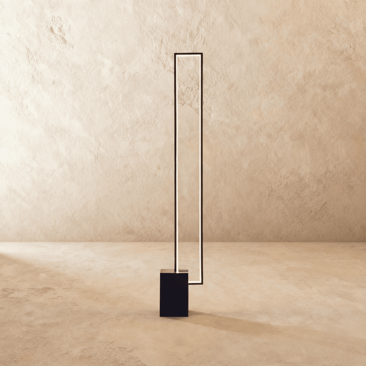 Lampada da terra moderna AstraLume con luminosità regolabile per spazi abitativi