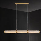 Alabaster Glow lineární kuchyňský lustr poskytující teplé ambientní světlo