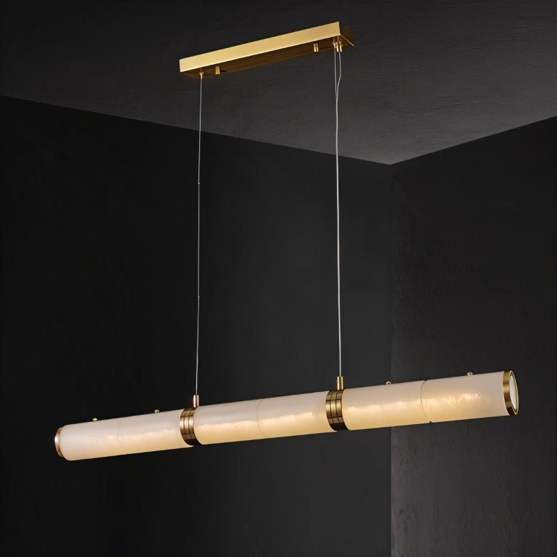 Alabaster Glow lineární kuchyňský lustr poskytující teplé ambientní světlo