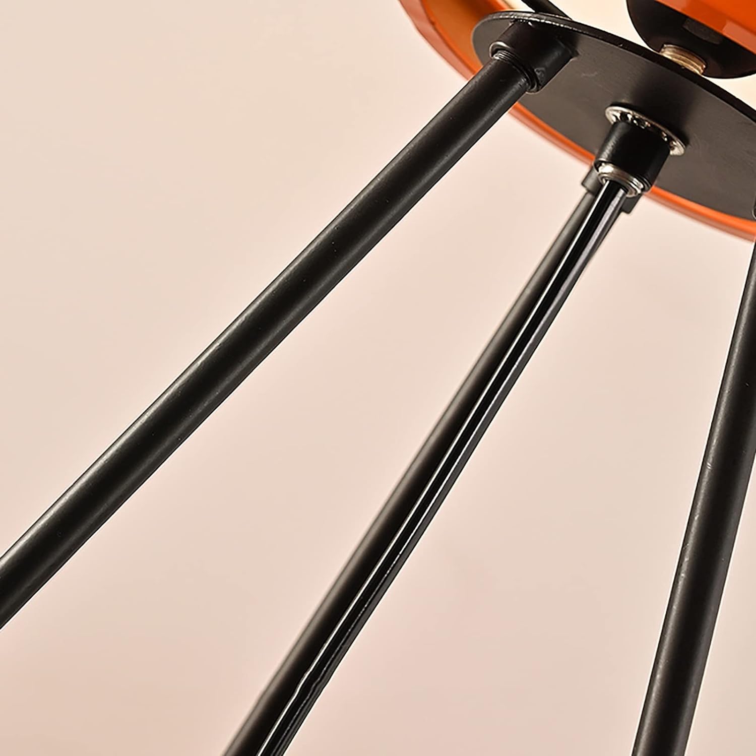 Stojací lampa KairoLuma s rýžovým papírovým stínidlem v japonském minimalistickém designu
