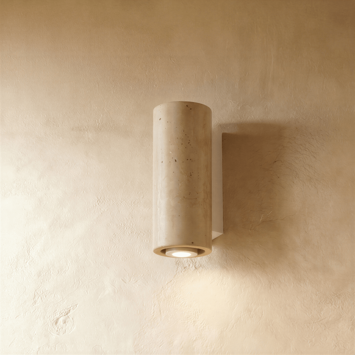 Lumenver lampa ścienna z trawertynu o geometrycznym, nowoczesnym designie