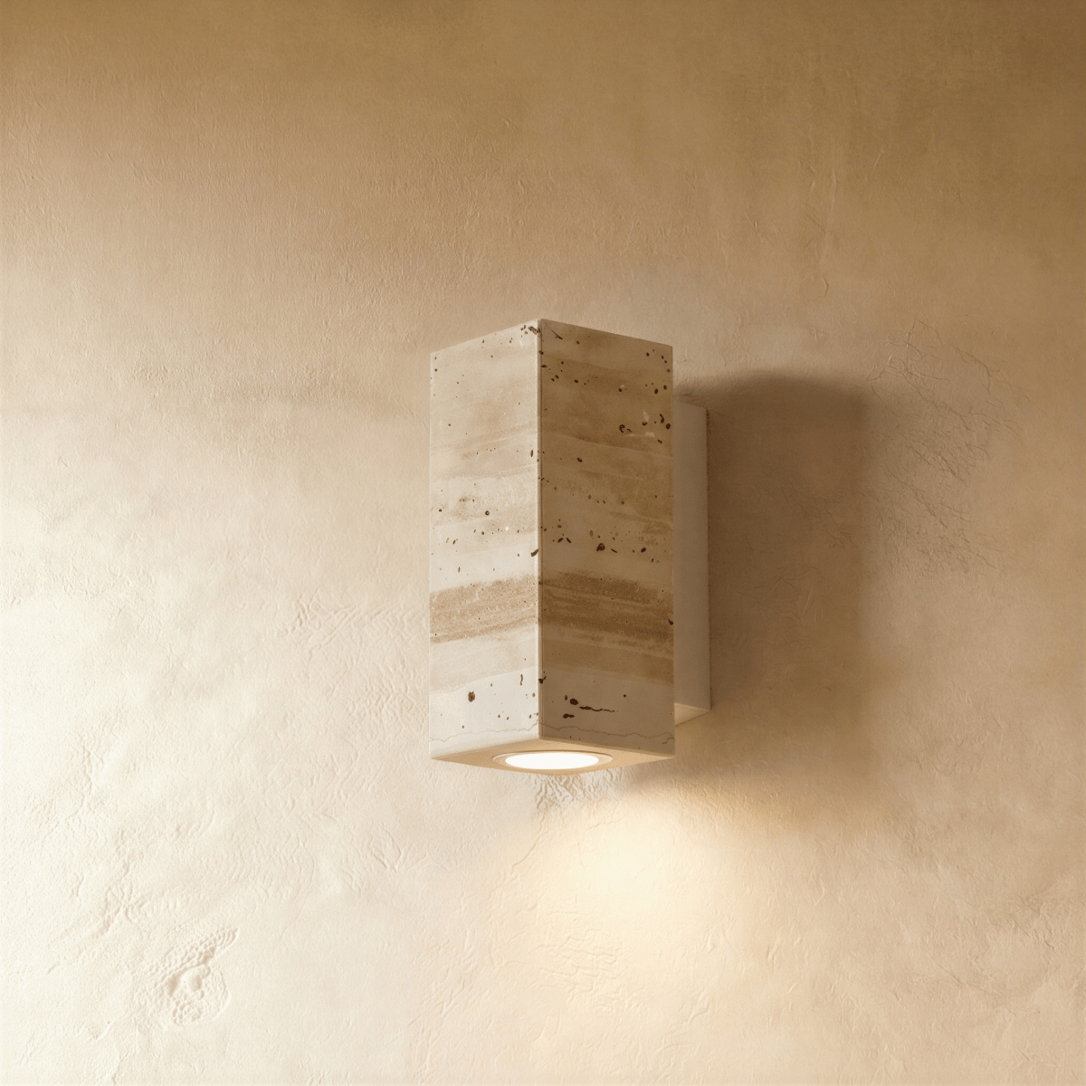 Lumenver lampa ścienna z trawertynu o geometrycznym, nowoczesnym designie